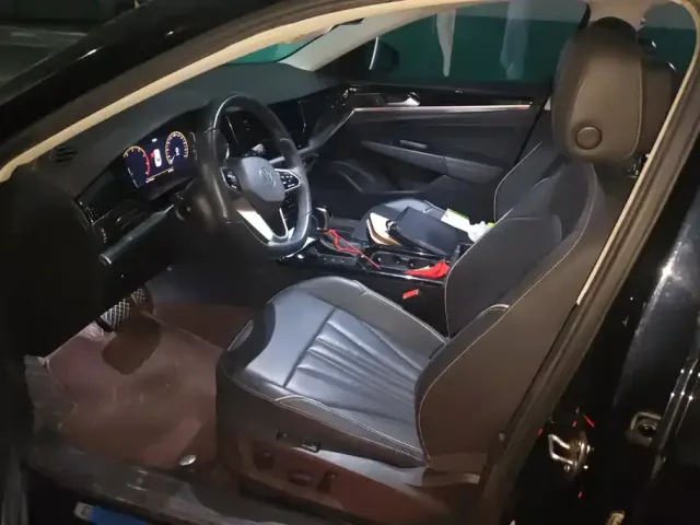Volkswagen Passat — Фото автомобиля 9