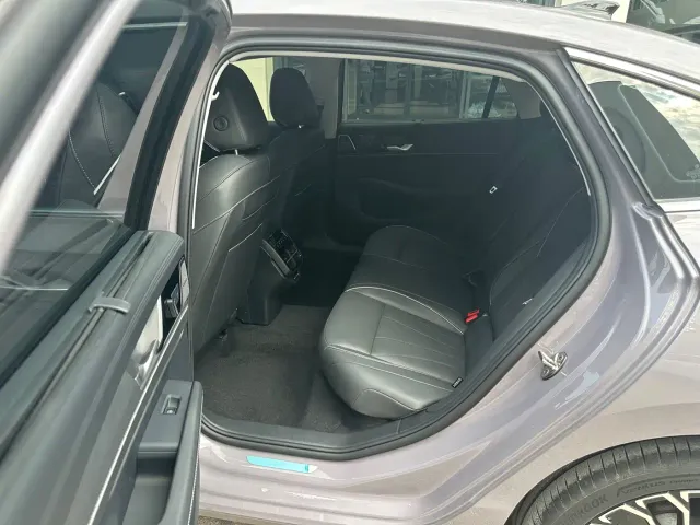 Volkswagen Passat — Фото автомобиля 10