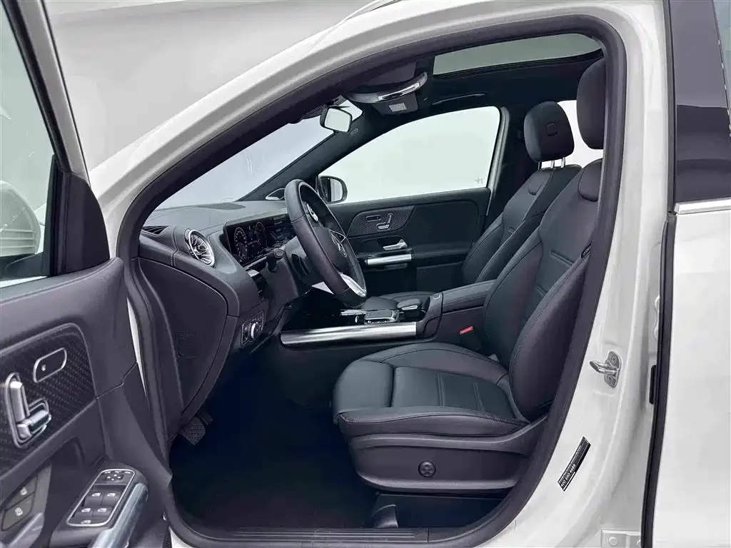 Mercedes-Benz Mercedes-Benz GLA 2024 GLA 220 — Фото автомобиля 19