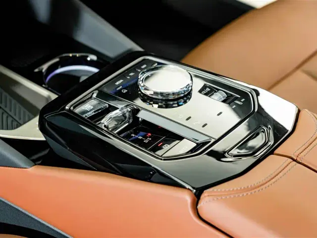 BMW 5 Series — Фото автомобиля 13