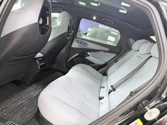 BYD Seal — Фото автомобиля 9