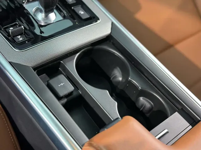 Jaguar XEL — Фото автомобиля 16
