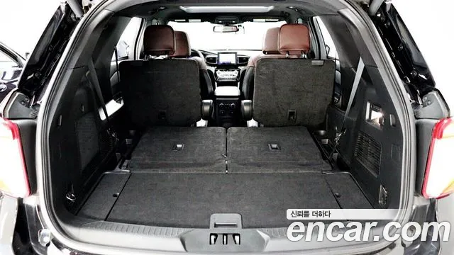 Ford Explorer — Фото автомобиля 11
