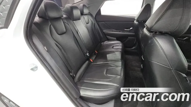 Hyundai AVANTE Новый Avante (CN7) — Фото автомобиля 10