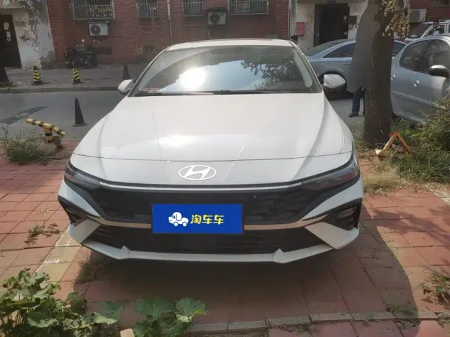 Hyundai Elantra 2023 1.5L CVT GLX Elite Edition — Фото автомобиля 2