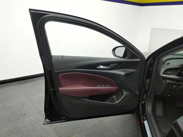 Buick Regal — Фото автомобиля 7
