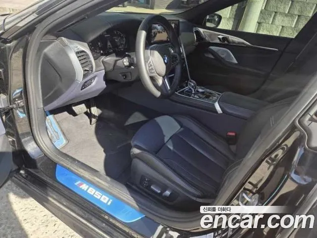 BMW 8 Series G15 — Фото автомобиля 5