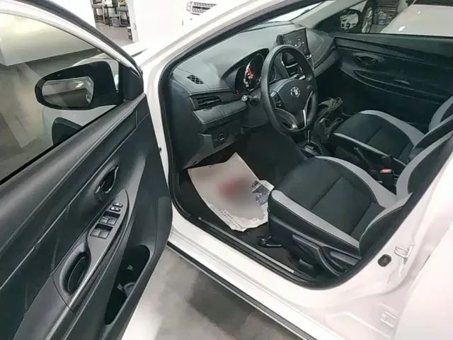 Toyota YARiS L Zhi Xuan — Фото автомобиля 15