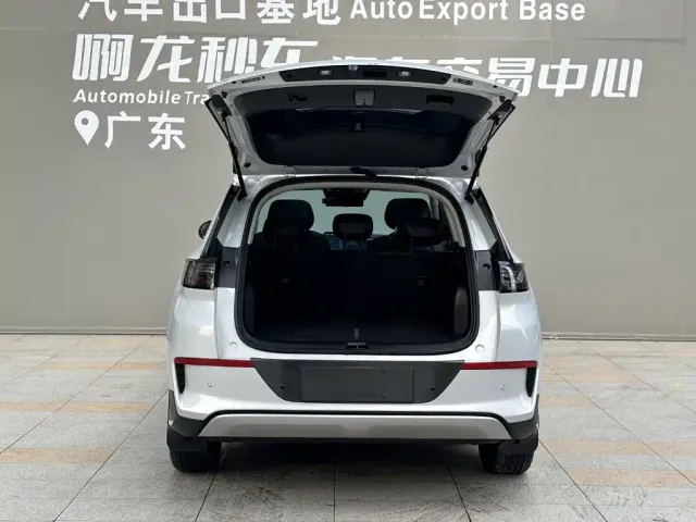 BYD Sealion 05 EV — Фото автомобиля 14