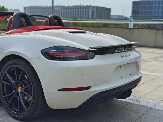 Porsche 718 — Фото автомобиля 5