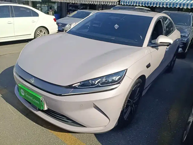 Фотография автомобиля — BYD Qin L