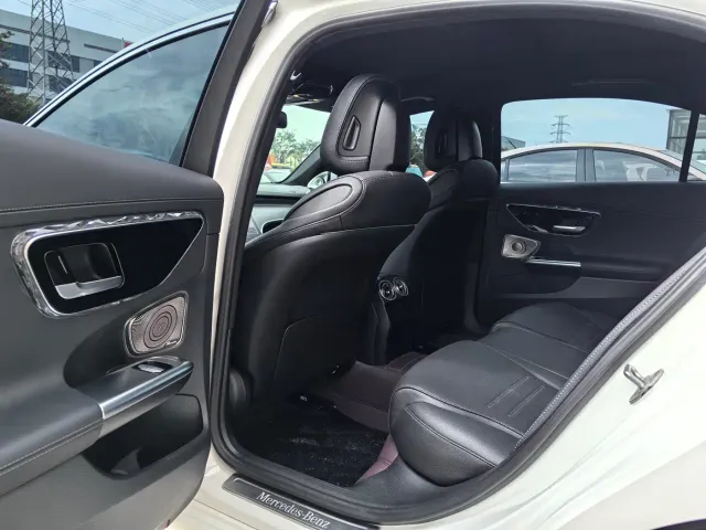 Mercedes-Benz C-Class — Фото автомобиля 6