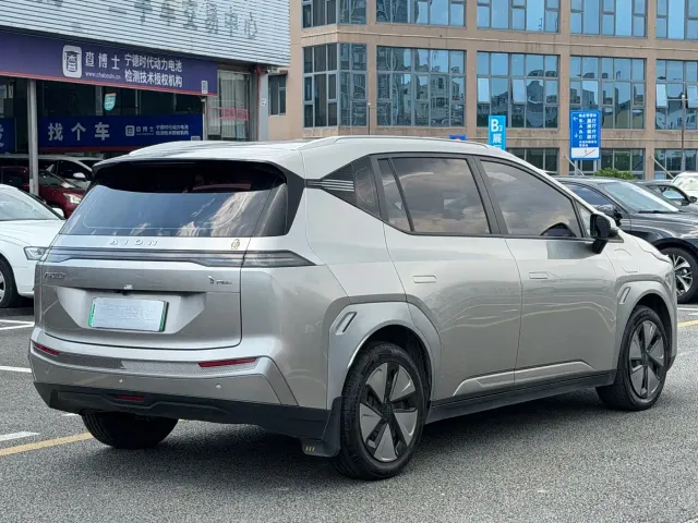 GAC Aion Y — Фото автомобиля 9