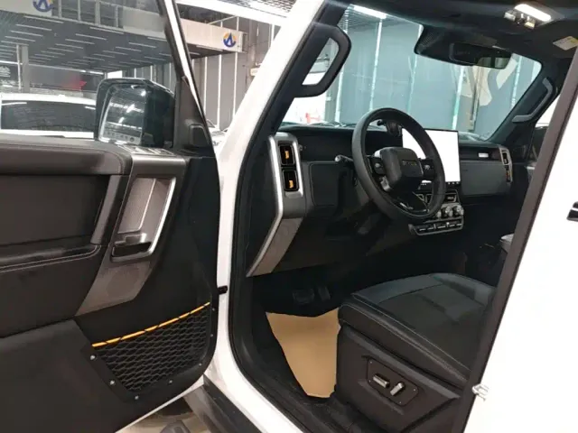 iCAR V23 — Фото автомобиля 15