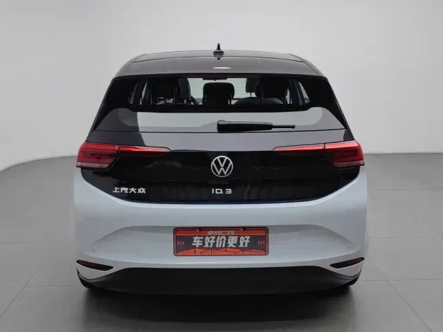 Volkswagen ID.3 — Фото автомобиля 4