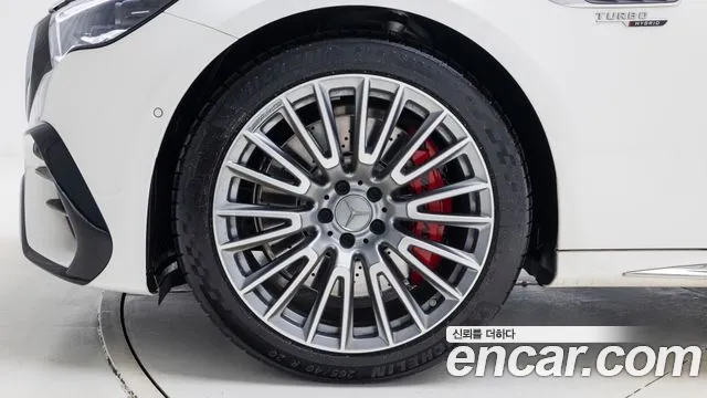 Mercedes-Benz E-Class — Фото автомобиля 5