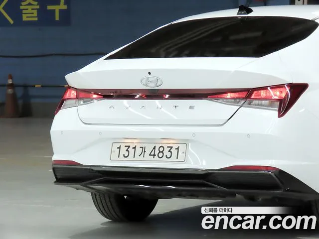 Hyundai Avante CN7 — Фото автомобиля 18