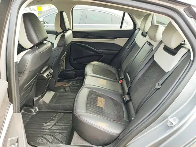Ford Mondeo — Фото автомобиля 16