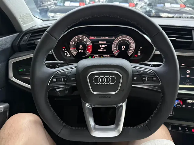 Audi Q3 — Фото автомобиля 14