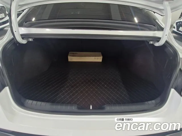 Hyundai Avante CN7 — Фото автомобиля 17