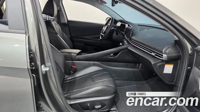 Hyundai Avante CN7 — Фото автомобиля 16