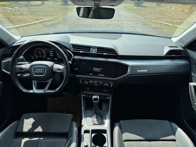 Audi Q3 — Фото автомобиля 14