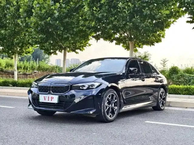 BMW i3 — Фото автомобиля 3