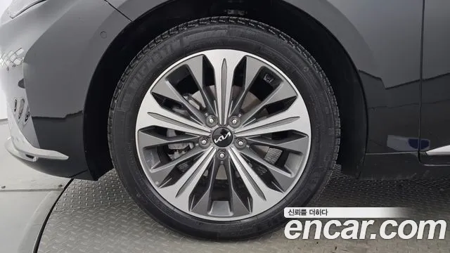 Kia K8 Hybrid — Фото автомобиля 5