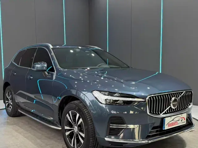 Volvo XC60 — Фото автомобиля 3