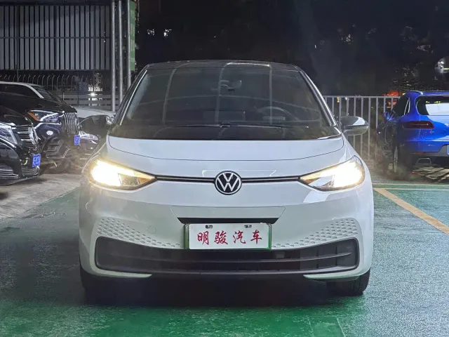 Volkswagen ID.3 — Фото автомобиля 2