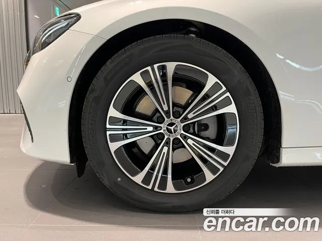 Mercedes-Benz E-Class W214 — Фото автомобиля 14