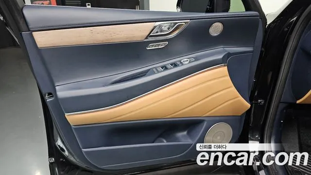 Genesis GV80 — Фото автомобиля 12