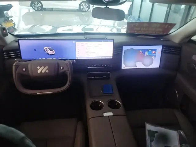 IM Motors LS6 — Фото автомобиля 9