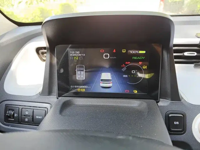 Wuling Hongguang Mini EV — Фото автомобиля 20