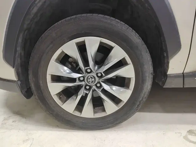 Toyota Wildlander — Фото автомобиля 22