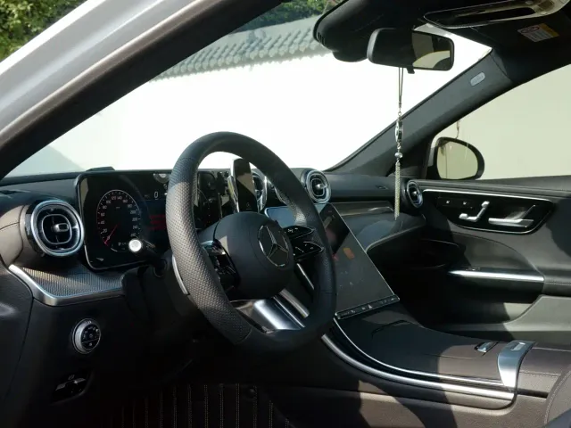 Mercedes-Benz C-Class — Фото автомобиля 13