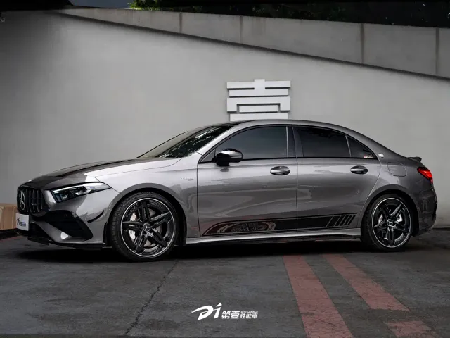 Фотография автомобиля — Mercedes-Benz A-Class AMG