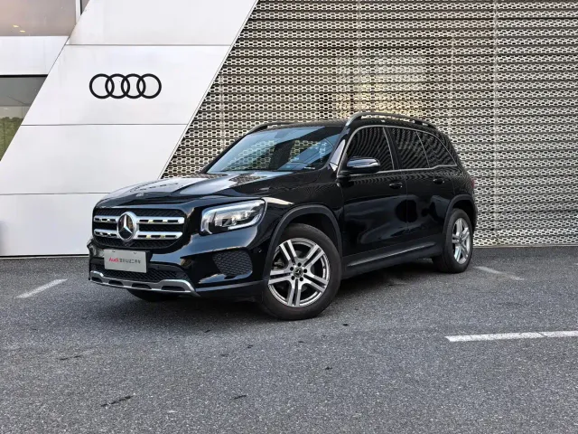 Фотография автомобиля — Mercedes-Benz GLB-Class