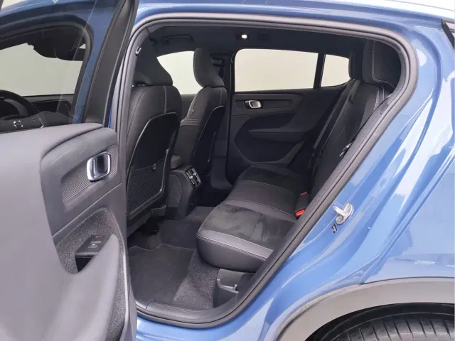 Volvo C40 — Фото автомобиля 7