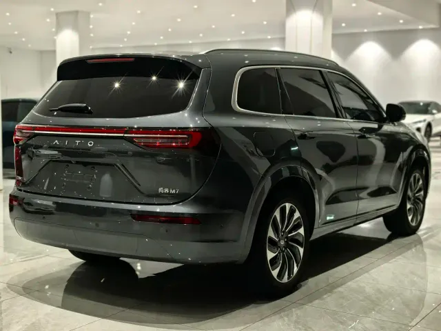 Aito M7 — Фото автомобиля 4
