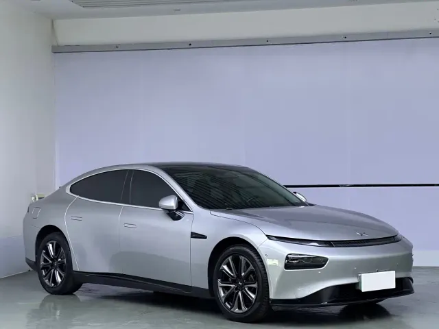 Xpeng P7 — Фото автомобиля 3