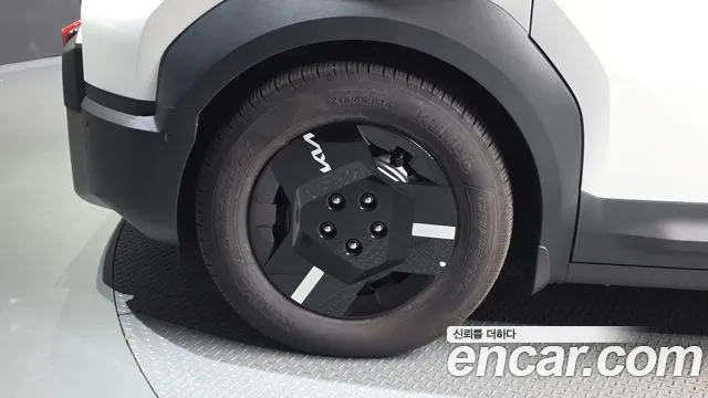 Kia PV5 — Фото автомобиля 5