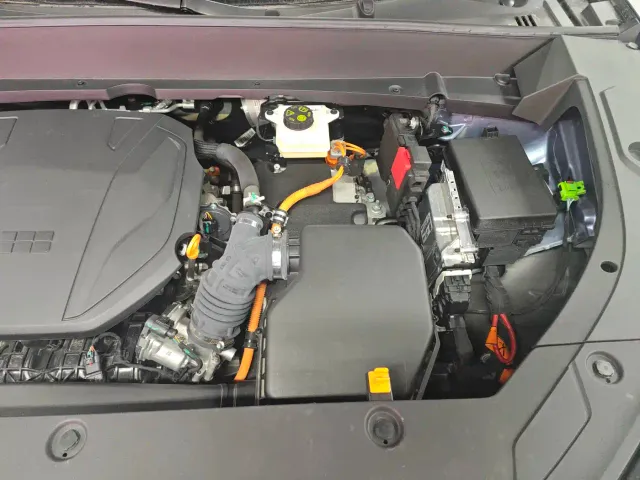 Geely Galaxy Starship 7 EM-i — Фото автомобиля 22