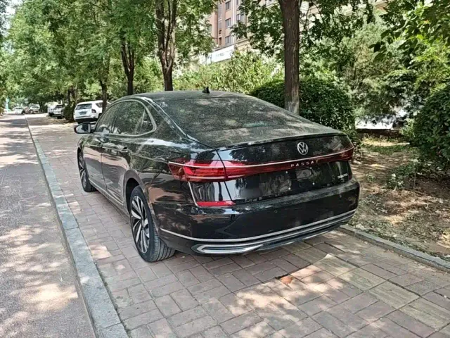 Volkswagen Passat — Фото автомобиля 4