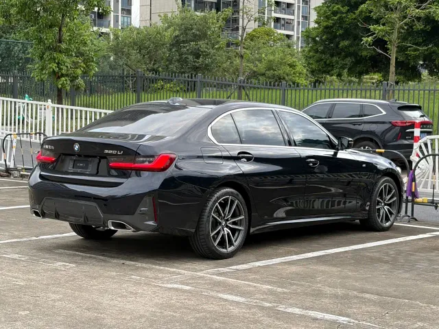 BMW 3 Series — Фото автомобиля 4