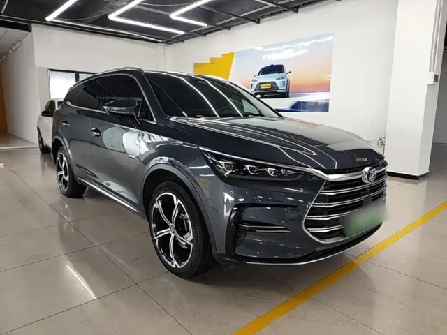 BYD Tang — Фото автомобиля 3