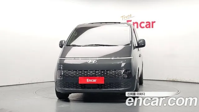 Hyundai Staria Staria 4WD Tourer 9 мест — Фото автомобиля 3