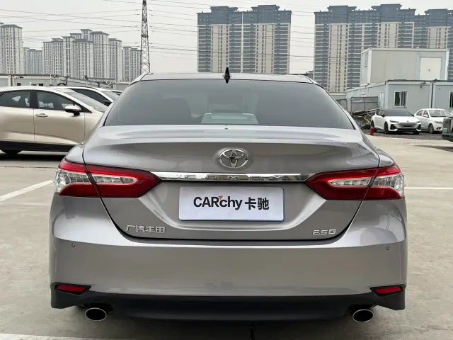 Toyota Camry — Фото автомобиля 5
