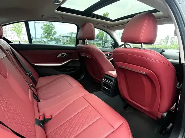 BMW 3 Series — Фото автомобиля 9