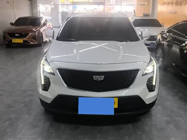 Cadillac Cadillac XT4 2022 28T AWD Platinum — Фото автомобиля 2